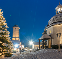 fileadmin/roha/Interessantes-in-Kurzform/ab-5-2023/OBERND-STILL-OESTERR-0027-D-roha-Oberndorf-Oesterreich-Stille-Nacht-Kapelle-Weihnachten.png