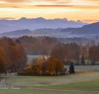 fileadmin/roha/images_galerie/stimmung-Sonne/Sonnenaufgang/SON-AU-UFE-0001-0647-D-roha-Sonnenaufgang-Surtal-Teisendorf-Ulrichshoegl-Ufering.png