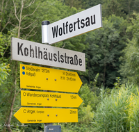 fileadmin/roha/images_galerie/wege/WEGE-AN-KOHLH-0005-D-roha-Weg-Strasse-Anger-Kohlhaeusl-Beschilderung.png