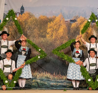 fileadmin/roha/Gautrachtenfest/Bilderglalerie/Gaufest-2023/Gauheimatabend/BR-GAUFEST-TEIS-2023-2-2215-1-D-roha-Tracht-Gaufest-Teisendorf.png