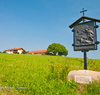 fileadmin/roha/images_galerie/kirche_religion/Ainring-Kreuzweg/KKKM-AINR-KR-09-0036-1-D-roha-Kreuzweg-Ainring-Ulrichshoegl.png