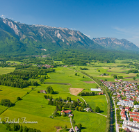 fileadmin/roha/images_galerie/orte_landschaft/Salzburg/Gaisberg-Flughafen-Wals/SA-FLUG-0009-D-roha-Salzburg-Flugaufnahme-Untersberg-Lattengebirge-Schlafende-Hexe.png