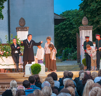 fileadmin/roha/images_galerie/orte_landschaft/Saaldorf/Saaldorf-Jedermann/SAAL-JED-0025-D-roha-Saaldorf-Jedermann-Theater.png