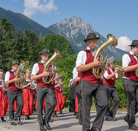 fileadmin/roha/images_galerie/musik/Blasmusik/Teisendorf-Neukirchen-Weildorf/MU-BLA-TEIS-PID-2018-0945-03-D-roha-Musik-Blasmusik-Teisendorf-Piding-Festzug.png