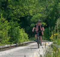 fileadmin/roha/images_galerie/orte_landschaft/Anger/Hoeglwoerth/SPO-E-BIKE-HOEG-0001-1052-04-D-roha-Sport-E-Bike-Anger-Hoeglwoerth-Bruecke.png