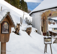 fileadmin/roha/images_galerie/kirche_religion/Berchtesgaden/Kunterweg-Rosenkranzweg/KKKM-BGD-RA-KU-0007-01-D-roha-Rosenkranzstation-Weg-Ramsau-Kunterweg-Berchtesgaden-Winter.png