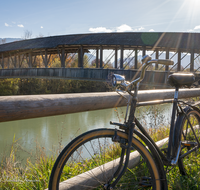 fileadmin/roha/images_galerie/Freizeit-Sport/Mountainbike-Radfahren/LANDS-AIN-0006-02-D-roha-Landschaft-Ainring-Siezenheim-Saalach-Steg-Fahrrad.png