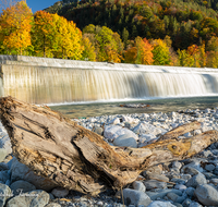 fileadmin/roha/images_galerie/orte_landschaft/Bad_Reichenhall/BAD-REI-SAAL-0001-1-01-D-roha-Bad-Bad-Reichenhall-Saalach-Wehr-Totholz-Wasser.png