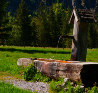 fileadmin/roha/images_galerie/Wasser-Brunnen/LANDA-BRUN-RUH-LOED-0001-D-roha-Landart-Brunnen-Wasser-Ruhpolding-Loedensee-Alm.png