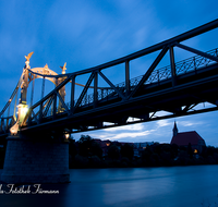 fileadmin/roha/images_galerie/orte_landschaft/Laufen/LAUF-BRUE-NACHT-0001-D-roha-Laufen-Salzach-Bruecke-Nacht.png