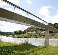 fileadmin/roha/images_galerie/orte_landschaft/Laufen/LAUF-STEG-0001-D-roha-Laufen-Salzach-Europa-Steg-Kalvarienberg-Wasser-Oberndorf.png