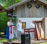 fileadmin/roha/images_galerie/orte_landschaft/Ainring/Theater/AINR-THEAT-KONZ-2019-1901-D-roha-Ainring-Theater-Freilichtbuehne-Dorfpark-Konzert-Kastner-Schmid.png