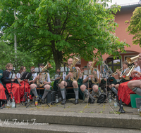 fileadmin/roha/images_galerie/brauchtum/Maibaum/Teisendorf/BR-MAIB-TEI-0100-2015-1423-01-D-roha-Brauchtum-Maibaum-Teisendorf-Aufstellen-Musikkapelle.png