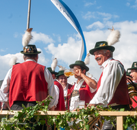 fileadmin/roha/images_galerie/orte_landschaft/Teisendorf/Weildorf/Weildorf-Trachtenfest/BR-TRACHT-FEST-WEIL-18062017-0846-02-D-roha-Brauchtum-Trachtenfest-Weildorf-Musikkapelle.png