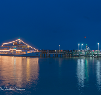 fileadmin/roha/images_galerie/orte_landschaft/Chiemsee/CHIE-SCHIFF-CHRI-0003-D-roha-Chiemsee-Schiff-Fahrt-Weihnachten-Christkindlmarkt-Beleuchtung-Fraueninsel.png