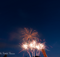 fileadmin/roha/images_galerie/brauchtum/Feuerwerk/FEU-WER-0015-D-roha-Feuerwerk-Rakete-Pyrotechnik.png