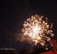 fileadmin/roha/images_galerie/brauchtum/Feuerwerk/FEU-WER-0024-D-roha-Feuerwerk-Rakete-Pyrotechnik.png