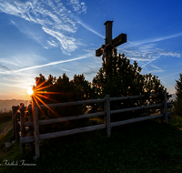 fileadmin/roha/images_galerie/kirche_religion/Berchtesgaden/KKKM-BGD-ROSS-01-0648-D-M-roha-Gipfelkreuz-Berchtesgaden-Rossfeld.png