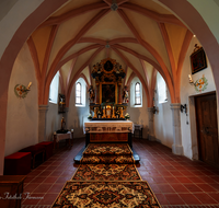 fileadmin/roha/images_galerie/kirche_religion/Saaldorf/KKKM-SAAL-HAB-K-0004-D-roha-Kirche-Saaldorf-Haberland.png