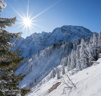 fileadmin/roha/images_galerie/stimmung-Sonne/STIM-BGD-ROSSF-WI-0004-D-roha-Stimmung-Winter-Rossfeld-Berchtesgaden-Winter-Sonne.png