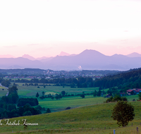 fileadmin/roha/images_galerie/orte_landschaft/Teisendorf/Oberteisendorf/SO-AU-SURT-0012-D-roha-Sonnenaufgang-Surtal-Teisendorf-Salzburg-Panorama-Stimmung.png