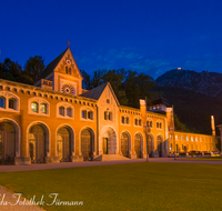 fileadmin/roha/images_galerie/orte_landschaft/Bad-Reichenhall-Saline/BAD-REI-SALINE-0017-D-roha-Bad-Reichenhall-Alte-Saline-Salz-blaue-Stunde-Nacht.png