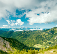 fileadmin/roha/images_galerie/orte_landschaft/Bergen/BERG-HOCHF-0002-D-roha-Bergen-Hochfelln-Gipfel-Panorama.png