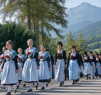 fileadmin/roha/images_galerie/orte_landschaft/Anger/Anger-Trachten-Musik-Fest/BR-FEST-ANG-MUS-TRACH-2018-08-19-0949-02-D-roha-Brauchtum-Fest-Anger-Hoeglwoerth.png