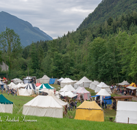 fileadmin/roha/images_galerie/brauchtum/Ritter-Mittelalter/BR-MITTELALT-PID-2016-1640-51-01-D-roha-Brauchtum-Mittelalterfest-Piding-Schloss-Staufeneck-Zelt.png