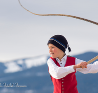 fileadmin/roha/images_galerie/brauchtum/Schnalzen/Anger-Piding-Aufham-Hoegl/BR-SCHNA-ANG-1417-01-D-roha-Brauchtum-Aper-Schnalzen-Anger-Aufham-Piding-Winter-Schnee.png