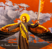 fileadmin/roha/images_galerie/orte_landschaft/Oberammergau/Passion/OBERA-PASS-0002-D-roha-Oberammergau-Passion-Spiele-Jesus-Christus-Paradies-Erzengel-Flammendes-Schwert-Schlange.png