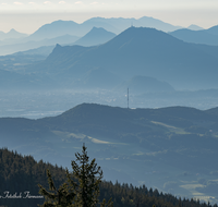 fileadmin/roha/images_galerie/orte_landschaft/Stoisser-Alm/STIM-STOISS-0004-D-roha-Stimmung-Teisenberg-Stoisseralm-Teisendorf-Anger-Gaisberg-Hoegl.png