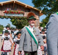 fileadmin/roha/images_galerie/orte_landschaft/Anger/Anger-Trachten-Musik-Fest/BR-FEST-ANG-MUS-TRACH-2018-08-19-1149-02-01-D-roha-Brauchtum-Fest-Anger-Trachtenverein-Musikkapelle-Festzug.png