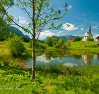 fileadmin/roha/images_galerie/orte_landschaft/Inzell/INZ-EINS-0011-D-roha-Inzell-Einsiedl-Weiher-Kirche.png