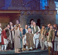 fileadmin/roha/images_galerie/orte_landschaft/Salzburg/Advents-Christkindlm/SA-KU-ADVENTS-2015-2012-02-D-roha-Salzburg-Weihnachten-Adventsingen-Buehne-Festspielhaus.png