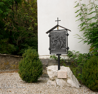 fileadmin/roha/images_galerie/kirche_religion/Ainring-Kreuzweg/KKKM-AINR-KR-02-0008-2-D-roha-Kreuzweg-Ainring-Kirche-St-Laurentius.png