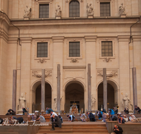 fileadmin/roha/images_galerie/orte_landschaft/Salzburg/Jedermann/SA-KU-JEDERM-2015-2107-D-roha-Salzburg-Festspiele-Jedermann-Theater-Dom.png