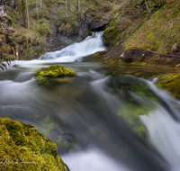 fileadmin/roha/images_galerie/wasser/WAS-WILDB-RA-SCHW-LO-0001-D-roha-Wasser-Wildbach-Schwarzbachloch-Ramsau.png