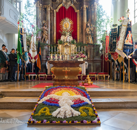 fileadmin/roha/images_galerie/brauchtum/Fronleichnam/Fronleichnam-Teisendorf/BR-FRON-TEI-KIR-0051-2019-0826-02-D-roha-Brauchtum-Teisendorf-Kirche-Fronleichnam.png