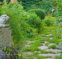 fileadmin/roha/images_galerie/wege/LANDA-GART-WEG-0004-D-roha-Landart-Garten-Engel-Kopf.png