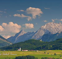 fileadmin/roha/images_galerie/orte_landschaft/Saaldorf/LANDS-SILL-0001-D-roha-Landschaft-Saaldorf-Sillersdorf-Ulrichshoegl-Watzmann-Landwirtschaft.png