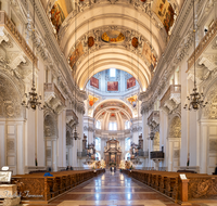 fileadmin/roha/images_galerie/orte_landschaft/Salzburg/Dom/SA-DOM-0020-D-roha-Salzburg-Dom-Kirchenschiff.png