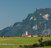 fileadmin/roha/images_galerie/orte_landschaft/Ainring/AINR-UL-0003-5-D-roha-Ulrichshoegl-Ainring-Untersberg-Kirche.png