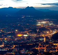 fileadmin/roha/images_galerie/orte_landschaft/Salzburg/Nacht-Salzburg/SA-GAISB-PAN-0026-P-D-roha-Salzburg-Gaisberg-Panorama-Sonnenuntergang-Hochstaufen-Nacht.png