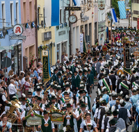 fileadmin/roha/Gautrachtenfest/Bilderglalerie/Gaufest-2023/Festsonntag/BR-GAUFEST-TEIS-2023-3-1210-01-D-roha-Tracht-Gaufest-Teisendorf.png