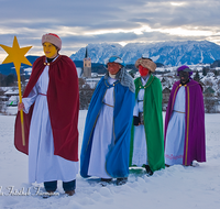 fileadmin/roha/images_galerie/brauchtum/Weihnachten-Sternsinger/BR-WEIH-HEILDREIKOEN-0013-D-roha-Brauchtum-Weihnachten-Heilig-Drei-Koenige-Sternsinger-Teisendorf.png