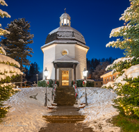 fileadmin/roha/images_galerie/orte_landschaft/Oberndorf_-_Oesterreich/OBERND-STILL-OESTERR-0034-1708-D-rohaOberndorf-Oesterreich-Stille-Nacht-Kapelle-Weihnachten.png