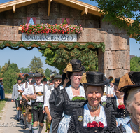 fileadmin/roha/images_galerie/orte_landschaft/Anger/Anger-Trachten-Musik-Fest/BR-FEST-ANG-MUS-TRACH-2018-08-19-1149-03-D-roha-Brauchtum-Fest-Anger-Trachtenverein-Musikkapelle-Festzug.png