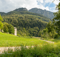 fileadmin/roha/images_galerie/orte_landschaft/Bad_Reichenhall/BAD-REI-PULV-0001-00-02-D-roha-Bad-Reichenhall-Pulverturm-Blumenwiese-Predigtstuhl.png