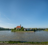 fileadmin/roha/images_galerie/orte_landschaft/Laufen/LAUF-SALZACH-0027-D-roha-Laufen-Salzach-Schleife-Stiftskirche-Bruecke-Wasser-Untersberg.png